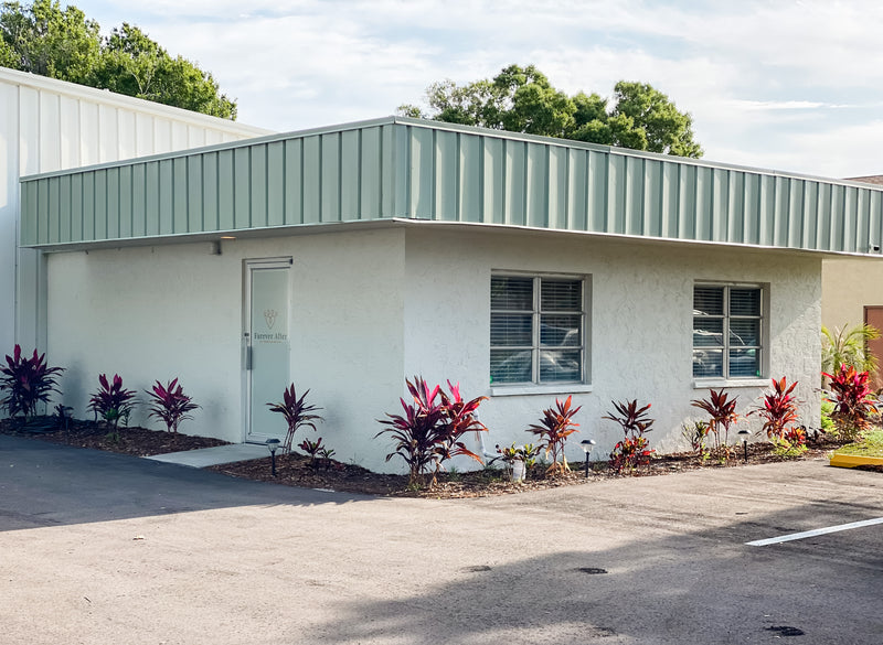 Building and parking lot for Furever After Pet Cremation in Sarasota, FL. Open 24 hours pet cremation services. pet crematory central florida. Manatee county pet crematory. Manatee county dog cremation. Manatee county cat cremation.